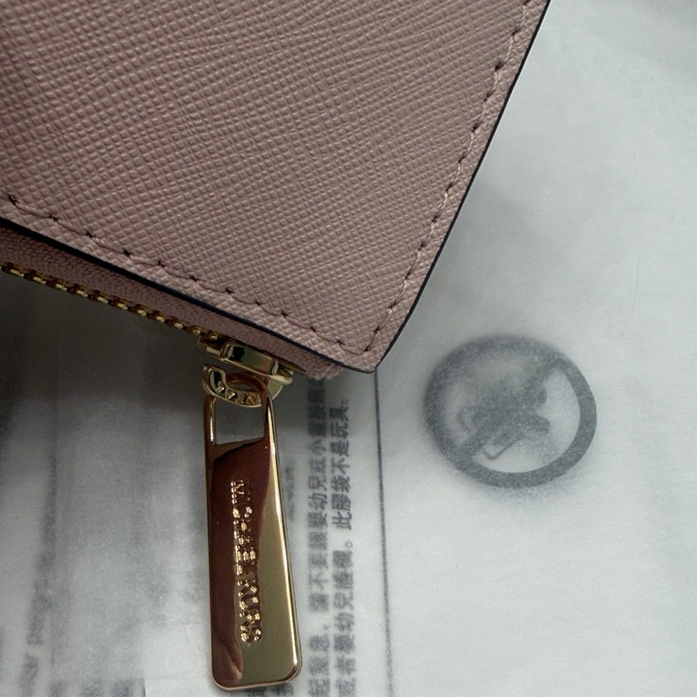 MICHAEL KORS Pale Pink Saffiano Zip-Around Wallet - Picture 4 of 4